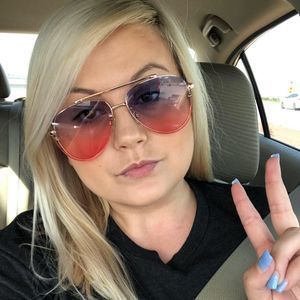 Meet your Posher, Zulfija